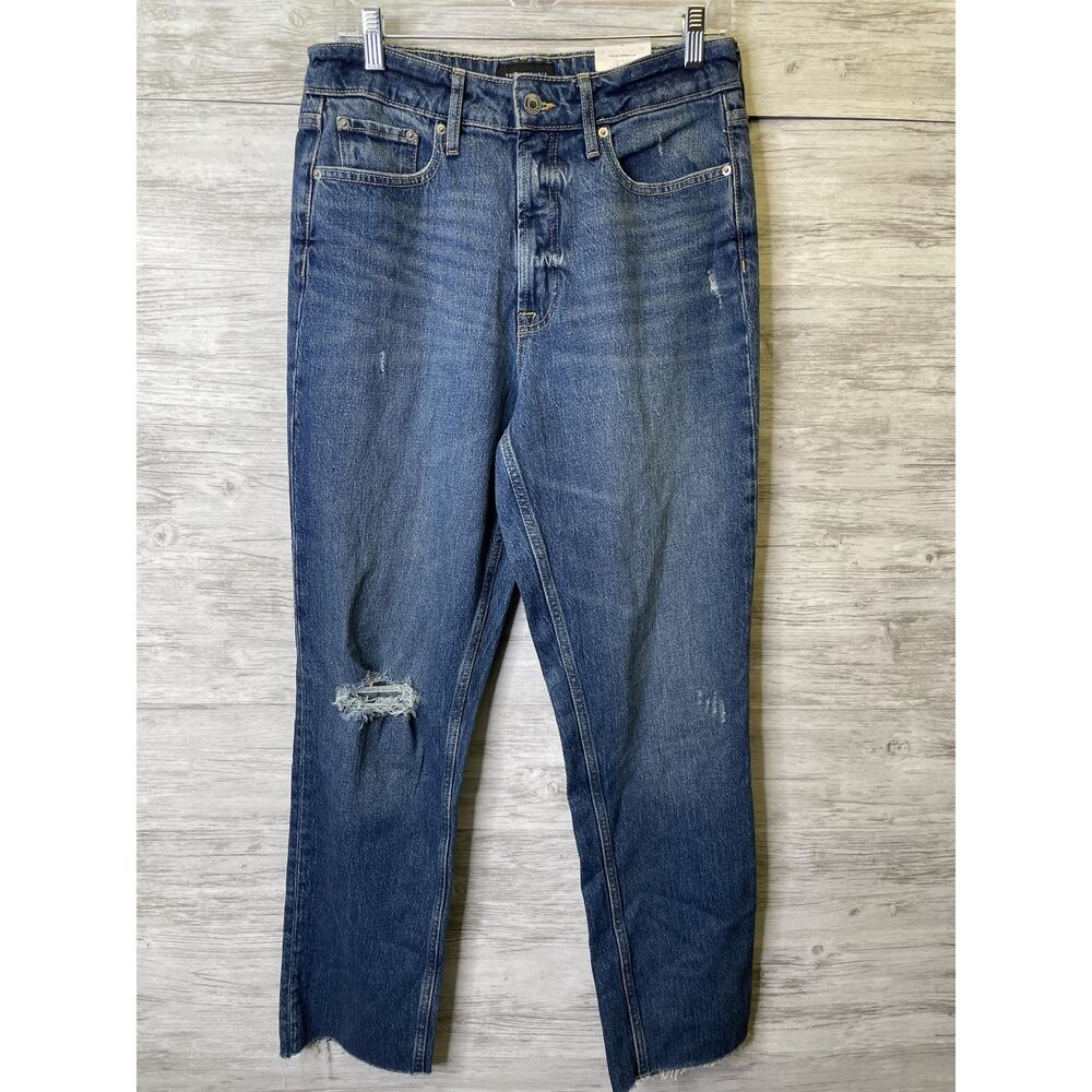 Free Assembly Womens 8 High Rise Straight Jeans Medium Wash Distressed Raw Hem